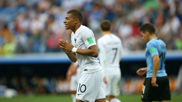 Pháp vào bán kết World Cup sau 12 năm