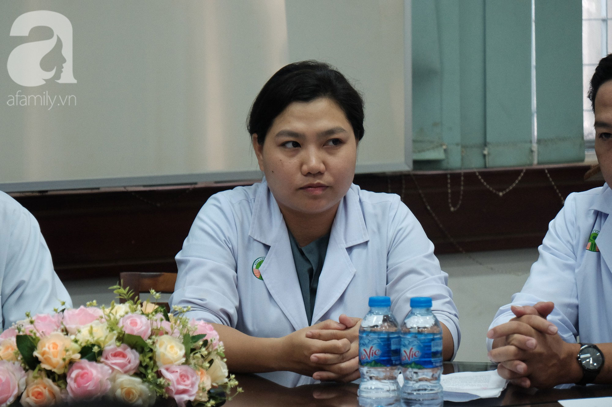 TP.HCM: Đang tắm cho con lớn, mẹ bàng hoàng phát hiện con nhỏ 4 tuổi rơi từ tầng 7 xuống đất nguy kịch