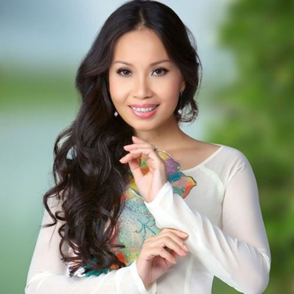 Cẩm Ly: Sự nổi tiếng kỳ lạ của một ca sĩ không biết khoe của, chỉ thích làm vợ đảm