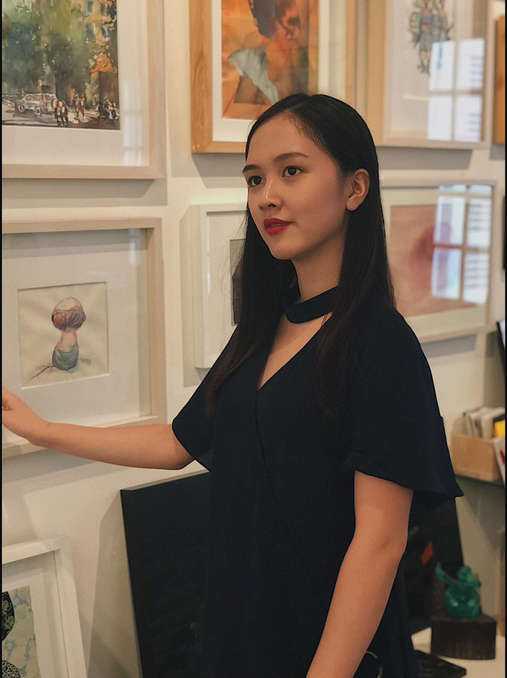 Hot girl Bánh đúc có xương Hà Anh lấy chồng ở tuổi 21