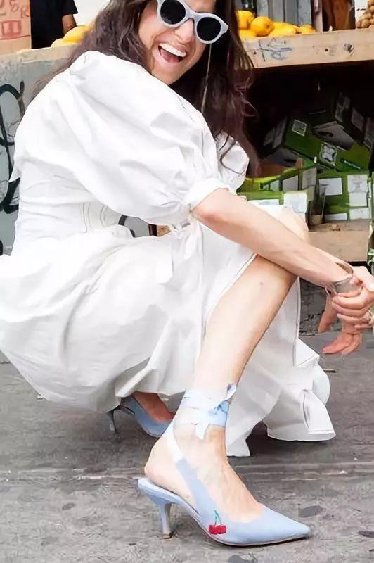 Những chiếc váy chỉ nhìn thôi đã thấy mát, nắng nóng thế này phải sắm ngay Những chiếc váy chỉ nhìn thôi đã thấy mát, nắng nóng thế này phải sắm ngay