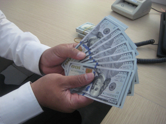 Tỉ giá USD/VNĐ bất ngờ tăng trở lại