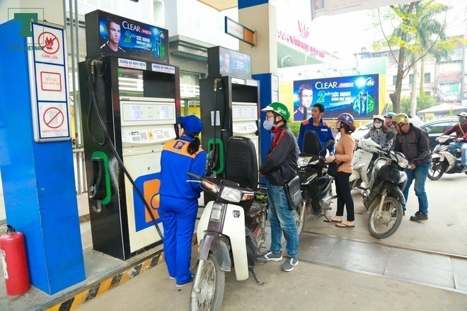 Người Việt đã phải trả thuế bảo vệ môi trường nhiều ra sao sau gần một thập kỷ?