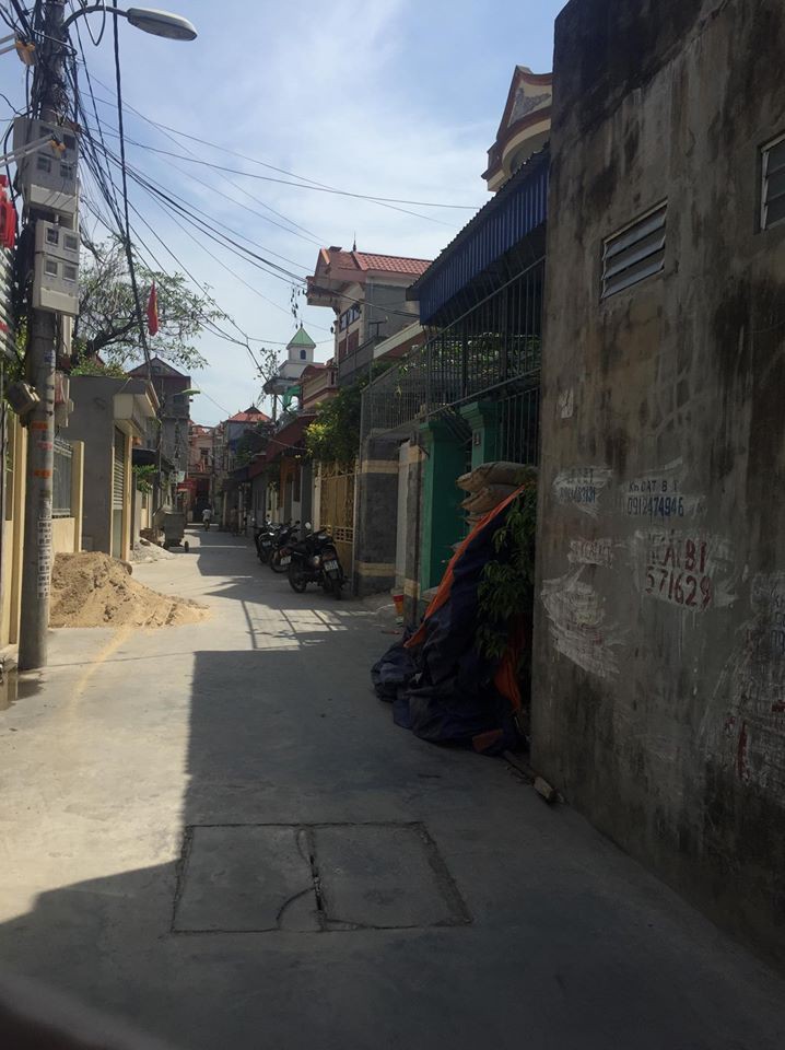 Vụ bé 6 tuổi bị cựu công an hiếp dâm: Mẹ mù lòa phải đưa con đi gửi vì kẻ hiếp dâm được tại ngoại ngay cạnh nhà