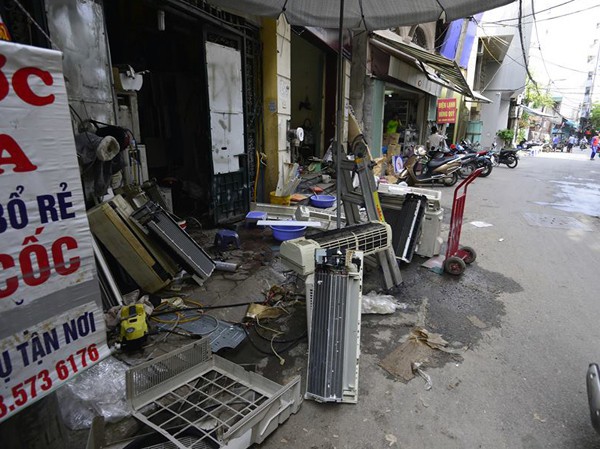 Hà Nội: Điều hòa dở chứng hàng loạt, thợ lắp đặt và bảo dưỡng làm xuyên đêm ngày nóng đỉnh điểm
