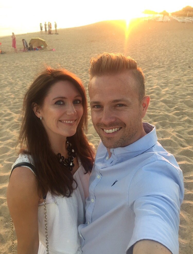 Westlife của 20 năm sau: Từ boyband hàng đầu thế giới đến ngoại hình tuột dốc không nhận ra, đi bán cà phê dạo, phá sản