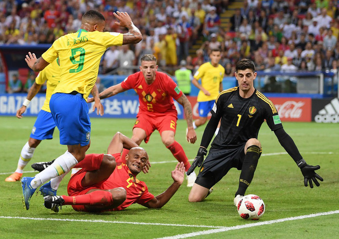 Trọng tài cướp trắng quả penalty của Jesus, khiến Brazil thất bại? Trọng tài cướp trắng quả penalty của Jesus, khiến Brazil thất bại?
