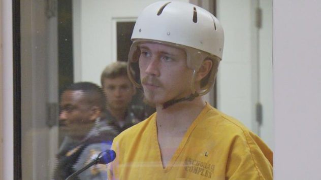 Thất tình nên tự tử, anh chàng không chết còn khiến cả khu phố phải gánh họa và những câu chuyện tự sát ngớ ngẩn chưa từng thấy