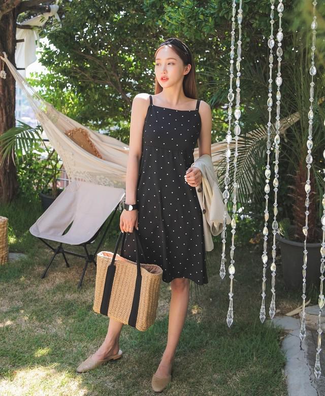 5 kiểu váy đi biển mà dù vali chật đến đâu cũng phải cố nhét mang theo