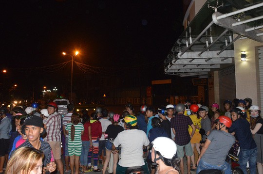 Một Việt kiều rơi từ tầng 3 khách sạn xuống đất trước trận Pháp - Uruguay diễn ra