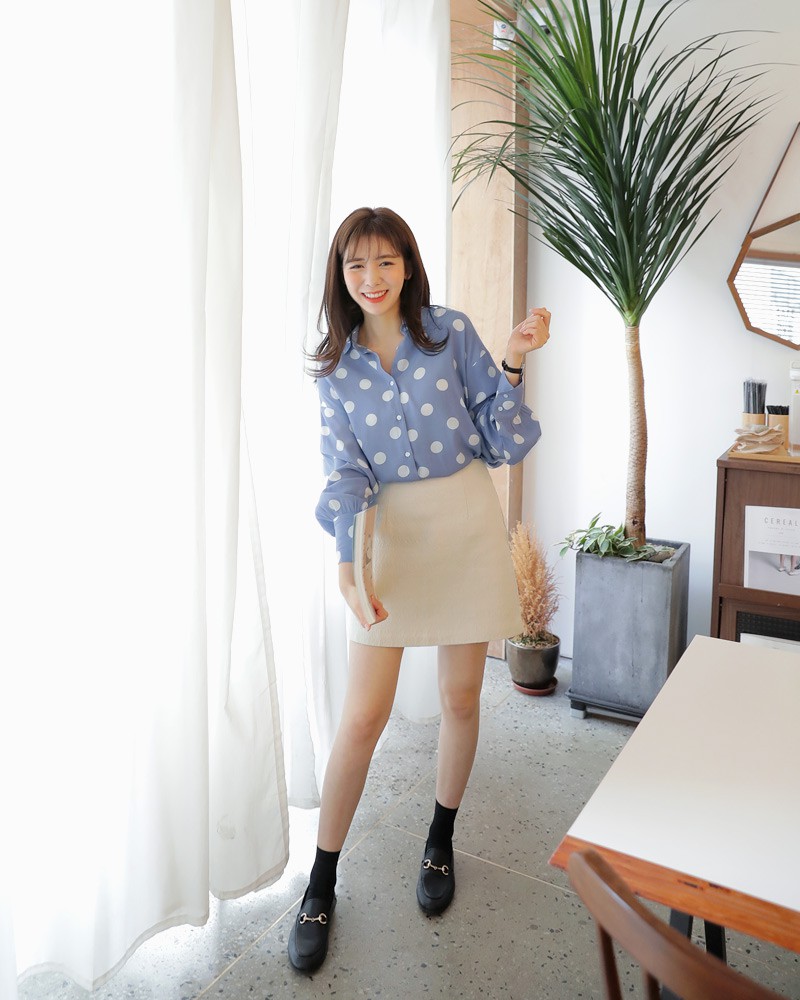Chinh phục họa tiết chấm bi thật đơn giản nếu các nàng áp dụng đôi ba tips diện đồ này Chinh phục họa tiết chấm bi thật đơn giản nếu các nàng áp dụng đôi ba tips diện đồ này
