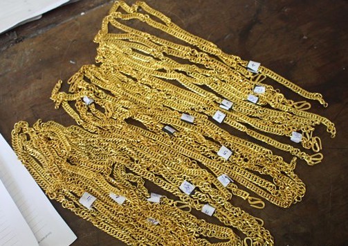 5 thanh niên Hải Phòng thuê ô tô đi bán vàng giả từ Bắc vào Nam