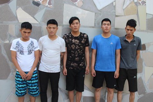 5 thanh niên Hải Phòng thuê ô tô đi bán vàng giả từ Bắc vào Nam