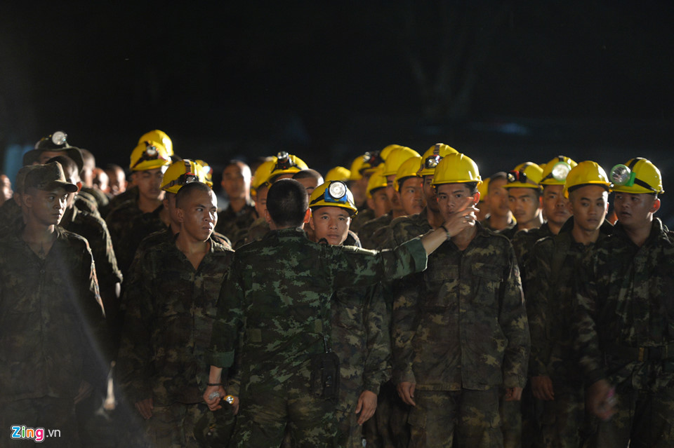 Đêm trắng nơi đại công trường giải cứu đội bóng Thái