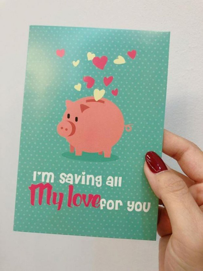 MC Chúng tôi là chiến sĩ khoe ảnh chồng sắp cưới tặng cả trăm triệu đồng trong ngày kỉ niệm