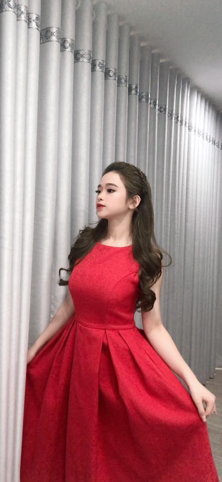 Sau thời gian im hơi lặng tiếng, Linh Ka xuất hiện trở lại khiến ai cũng bất ngờ vì lớn quá rồi!