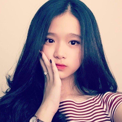 Sau thời gian im hơi lặng tiếng, Linh Ka xuất hiện trở lại khiến ai cũng bất ngờ vì lớn quá rồi!