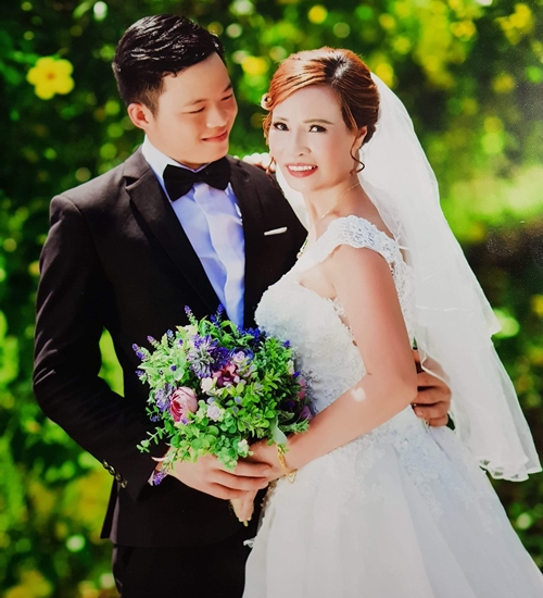 Mối lương duyên kỳ lạ của người phụ nữ 61 tuổi và chàng trai 26 tuổi ở Cao Bằng