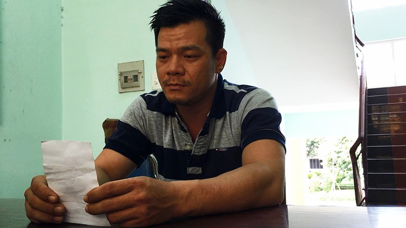 Giọt nước mắt nhói lòng trong vụ người cha dẫn con đi ăn trộm