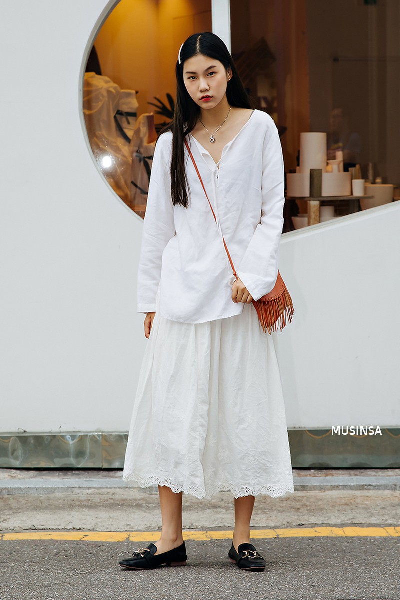 Không thời trang phang thời tiết, giới trẻ Hàn diện toàn đồ mát rười rượi mà vẫn đẹp không lối thoát