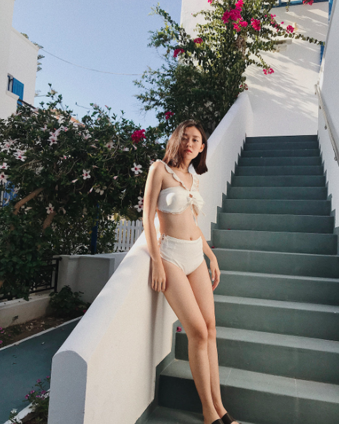 Sau kì thi THPT, hotgirl trường Phan Đình Phùng khoe ảnh đi chơi châu Âu cực đẹp Sau kì thi THPT, hotgirl trường Phan Đình Phùng khoe ảnh đi chơi châu Âu cực đẹp