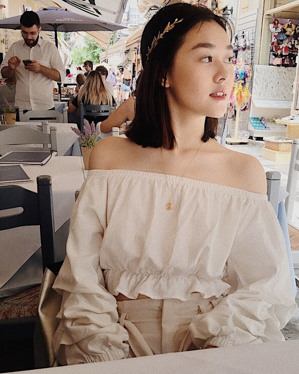 Sau kì thi THPT, hotgirl trường Phan Đình Phùng khoe ảnh đi chơi châu Âu cực đẹp