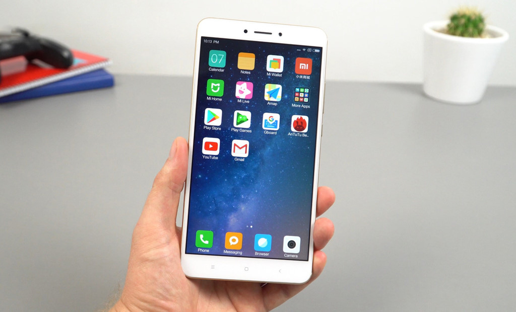 Loạt smartphone tầm trung pin trâu nhất đang bán tại Việt Nam