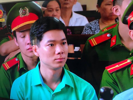 Vụ chạy thận 9 người chết: Không thay đổi tội danh với BS Hoàng Công Lương