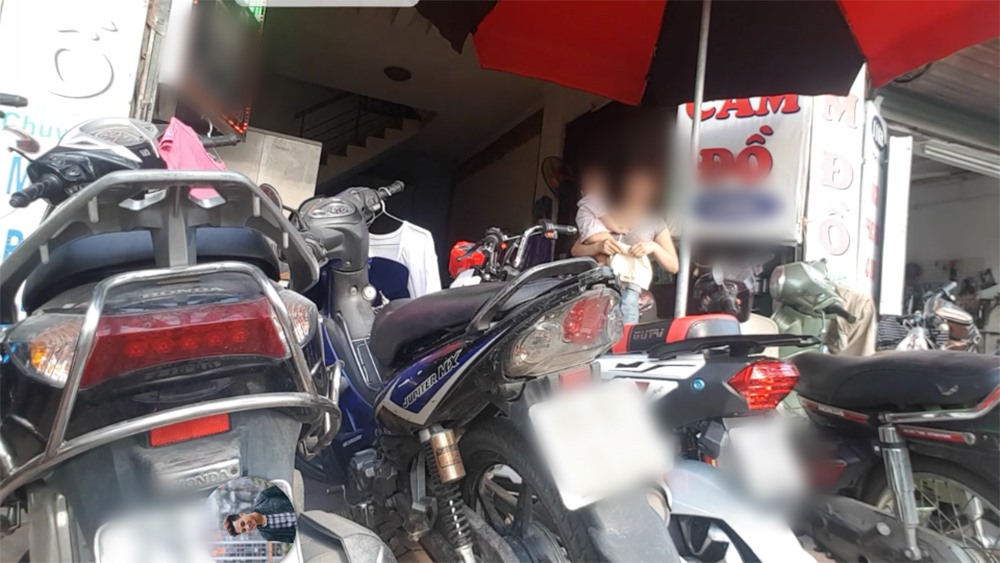 Chủ tiệm cầm đồ quyết không cho dân cá độ World Cup cầm cố tài sản