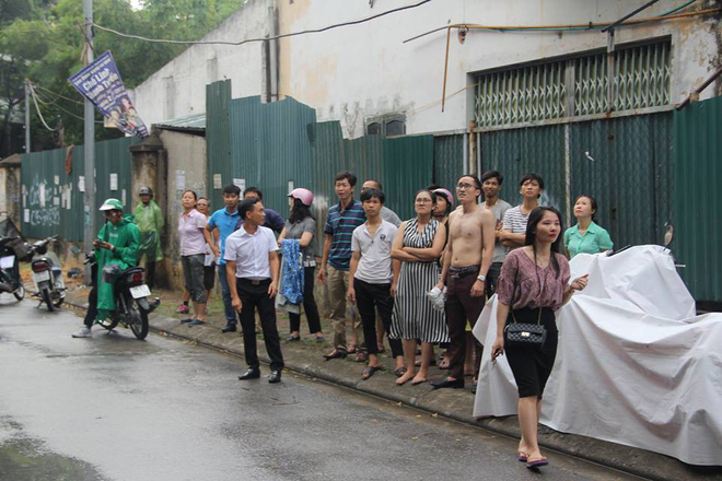 Hà Nội: Trụ sở công ty bốc cháy, hàng chục nhân viên khóc thét, nháo nhào tháo chạy