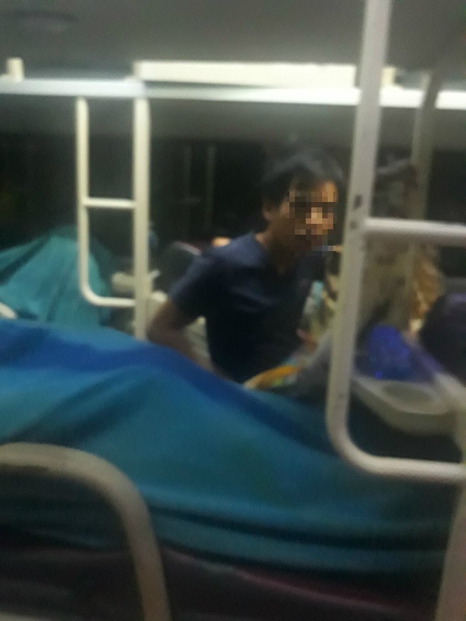 Bị bàn tay lạ luồn vào chăn thò tìm khóa quần, cô gái bị ám ảnh bởi chuyến xe bão táp lúc nửa đêm