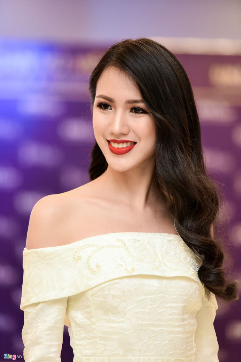 Hotgirl tặng hoa Donald Trump lọt top 40 người đẹp vào Chung khảo phía Bắc Hoa hậu Việt Nam 2018