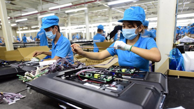 Đối phó với sức ép khủng khiếp từ hàng Trung Quốc như thế nào?