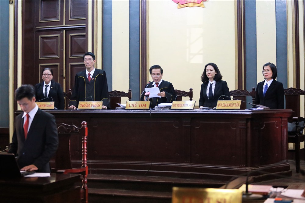 Chùm ảnh: Xét xử nghi phạm giết 5 người trong nhà ông chủ