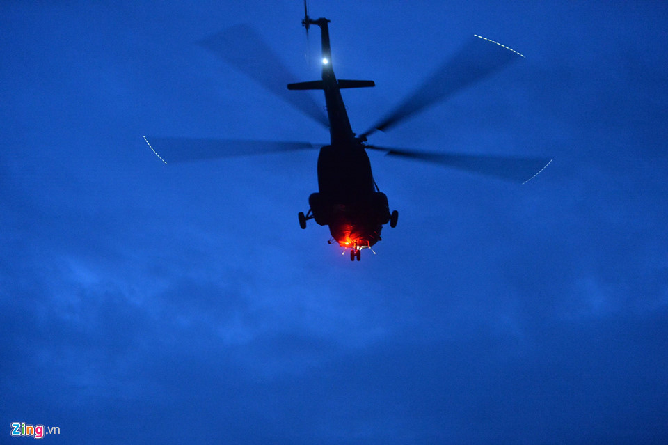 Cận cảnh trực thăng và xe cấp cứu chở đội bóng Thái đến bệnh viện