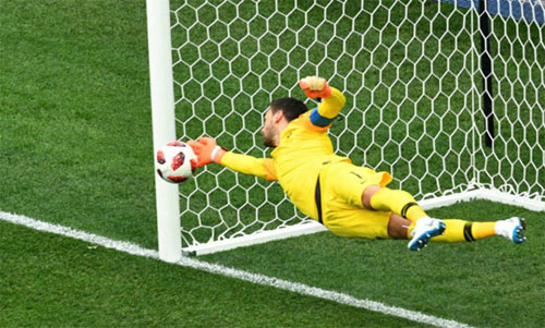 Trợ lý HLV tiết lộ bí quyết làm nên pha cứu thua xuất thần của Lloris