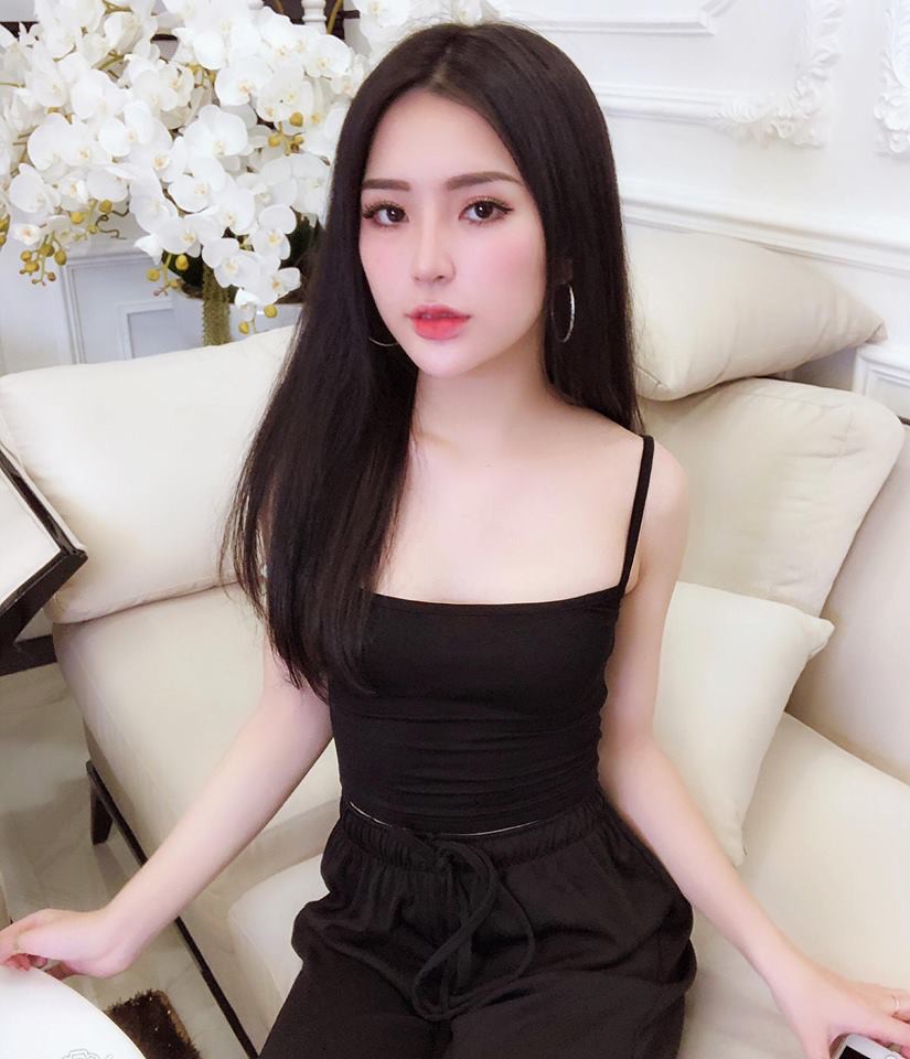 Chỉ 16 giây ngắn ngủi, cô gái trong bộ váy áo dân tộc khiến không ít người đồng loạt xin link vì quá xinh Chỉ 16 giây ngắn ngủi, cô gái trong bộ váy áo dân tộc khiến không ít người đồng loạt xin link vì quá xinh