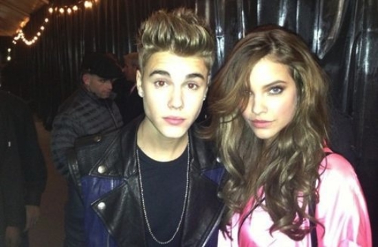 Hội bồ cũ đông đảo và nóng bỏng của Justin Bieber trước khi đính hôn