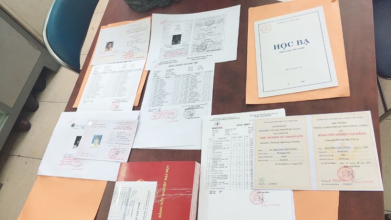 Mới học hết lớp 7, ông trùm mở lò bằng giả khủng ở Hóc Môn