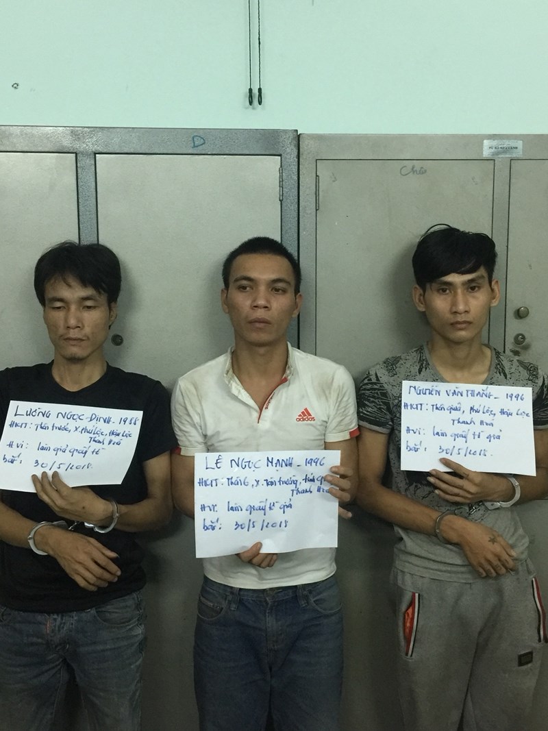 Mới học hết lớp 7, ông trùm mở lò bằng giả khủng ở Hóc Môn