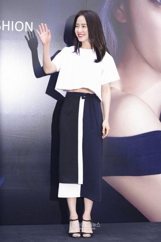 Phối đồ đỉnh thế này, bảo sao các mỹ nhân Hàn U40 mà vẫn trẻ khó tin