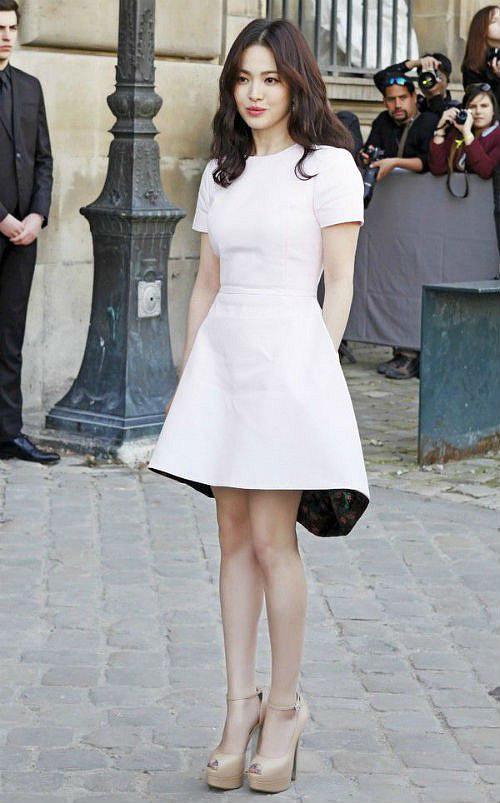 Phối đồ đỉnh thế này, bảo sao các mỹ nhân Hàn U40 mà vẫn trẻ khó tin