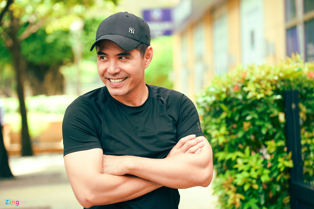 Diễn viên Trung Dũng: Ở tuổi 45, yêu đương chỉ là vui chơi qua đường