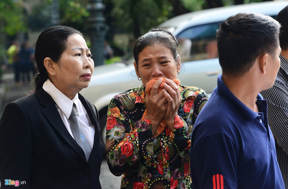 Đẫm nước mắt tại phiên tòa xét xử bị cáo thảm sát 5 người ở Sài Gòn