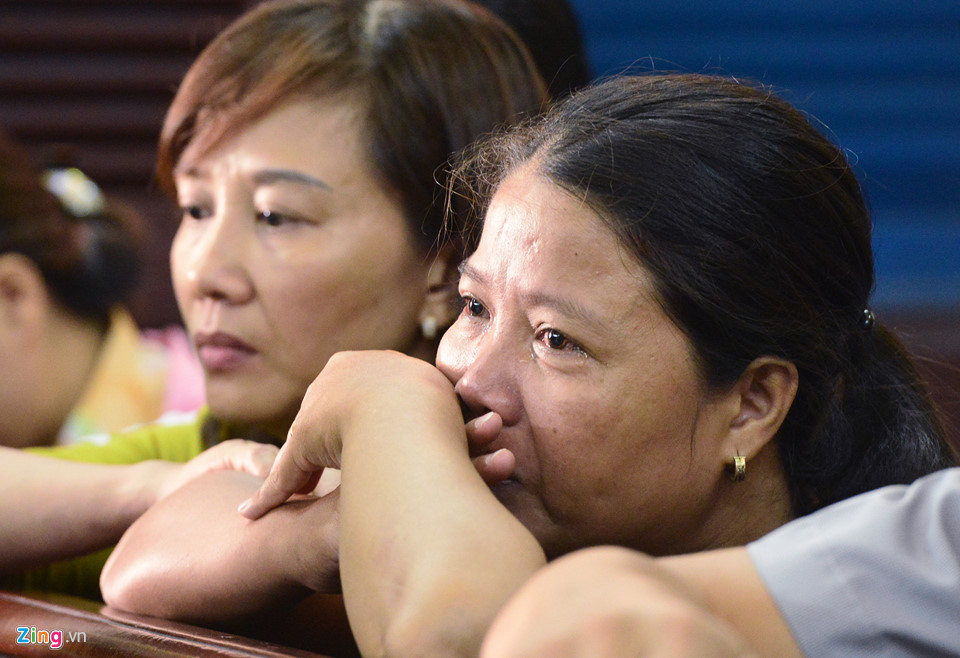 Đẫm nước mắt tại phiên tòa xét xử bị cáo thảm sát 5 người ở Sài Gòn