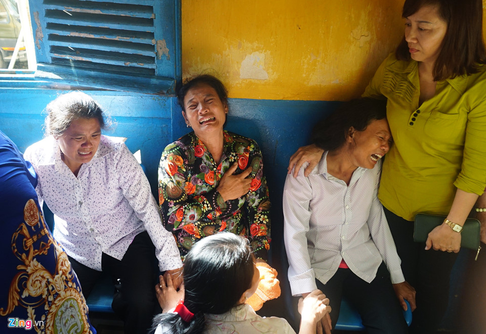 Đẫm nước mắt tại phiên tòa xét xử bị cáo thảm sát 5 người ở Sài Gòn