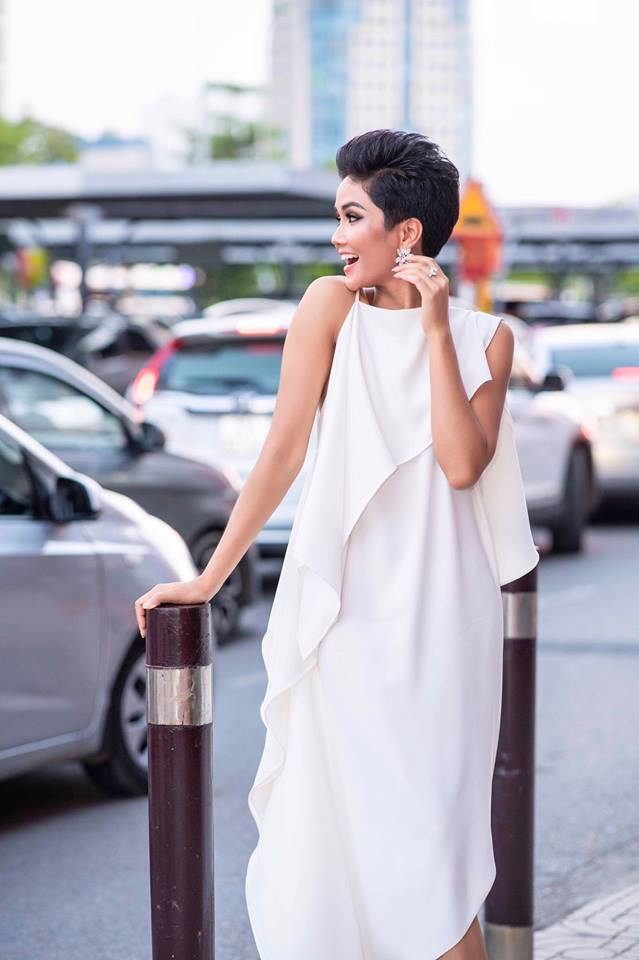 Hoa hậu HHen Niê tung clip khoe đường cong bỏng mắt sau tăng cân