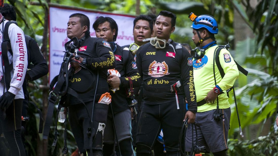 Cứu đội bóng Thái: Điều thợ lặn giỏi cũng phải dè chừng nếu không muốn mất mạng