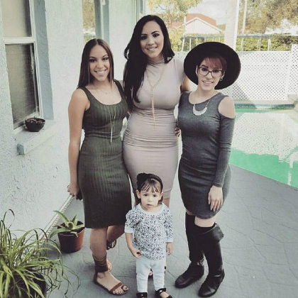 Bà ngoại xinh đẹp ngày nào cũng phải từ chối tỏ tình của trai trẻ