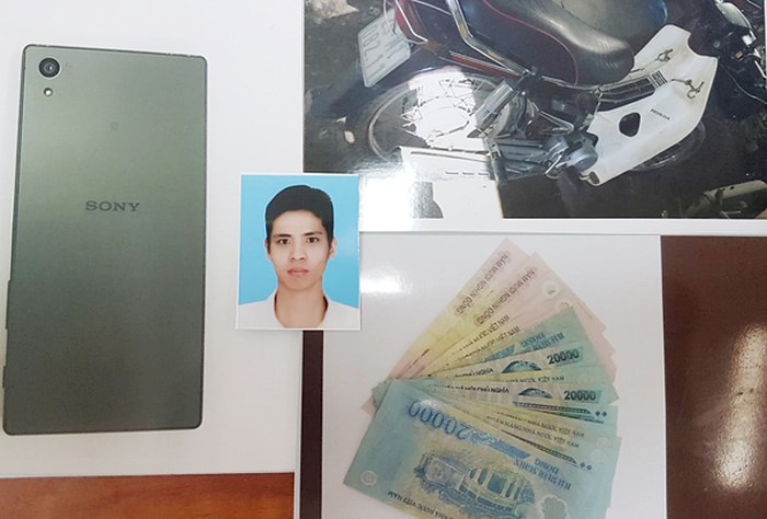 Gã lang thang siết cổ người lái xe ôm hòng cướp xe máy